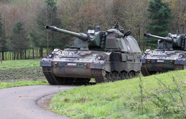 Германия, военная техника, самоходная артиллерийская установка, Krauss-Maffei Wegmann, PzH 2000 (Panzerhaubitze 2000)