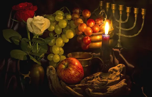 Картинка яблоко, розы, свеча, виноград, фрукты, подсвечник