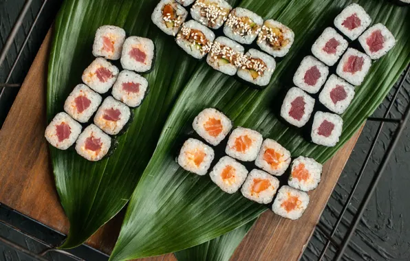 Листья, морепродукты, Роллы