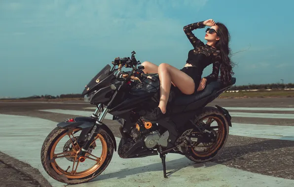 Картинка поза, модель, очки, мотоцикл, азиатка