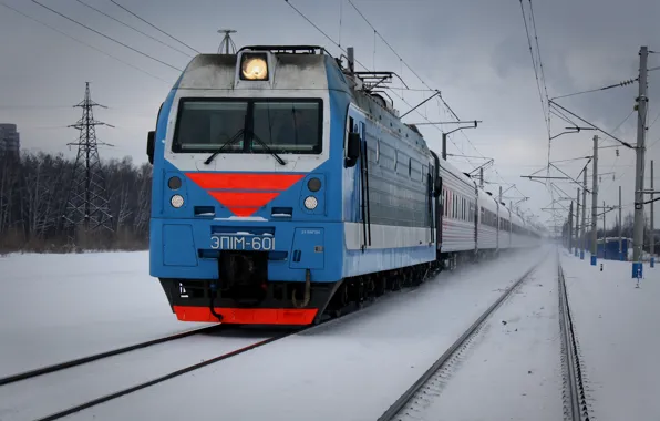 Зима, поезд, локомотив