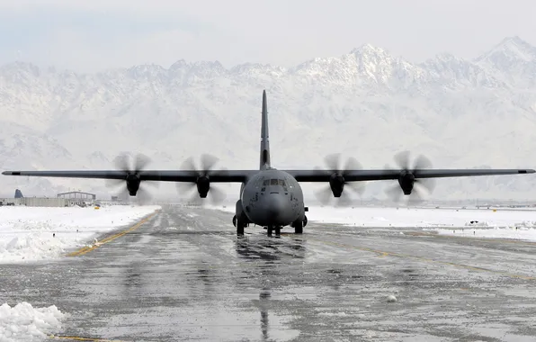 Картинка самолёт, аэродром, A C-130 Hercules
