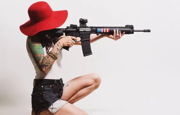 Картинка девушка, волосы, шляпа, винтовка, татуировки, штурмовая