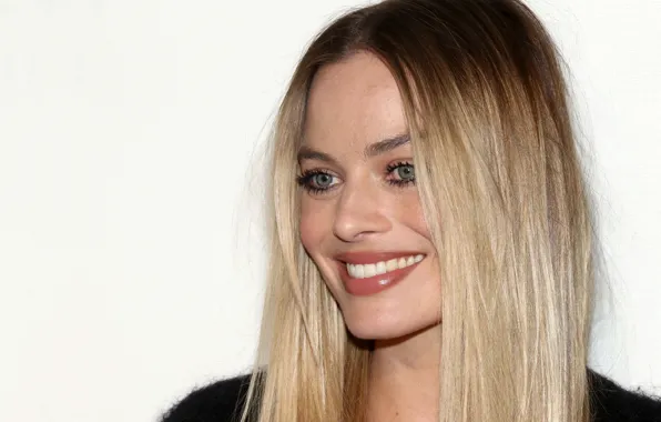 Картинка портрет, hair, взгляд, Margot Robbie, блондинка, актриса, улыбка, макияж