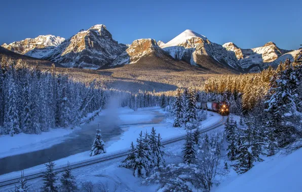 Картинка зима, лес, снег, деревья, горы, река, поезд, Канада