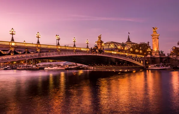 Картинка мост, огни, река, Франция, Париж, фонари, катера, набережная