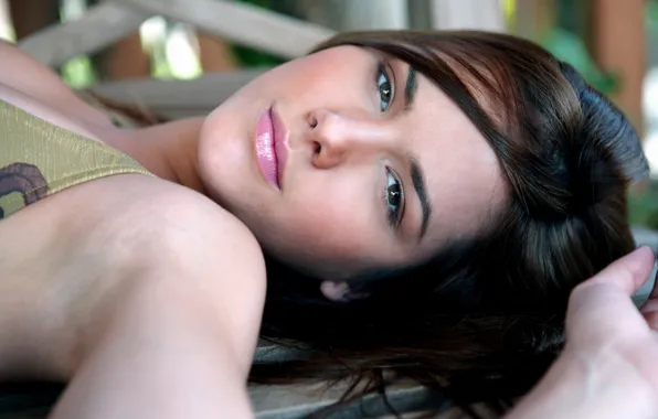 Brunette, Beauty is Divine, Roberta Murgo, Look, Brown eyes, Dreamy, Erotic Model, Shoulder