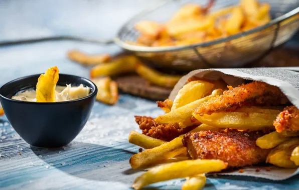 Макро, еда, Closeup of homemade Fish &amp; Chips and sauce