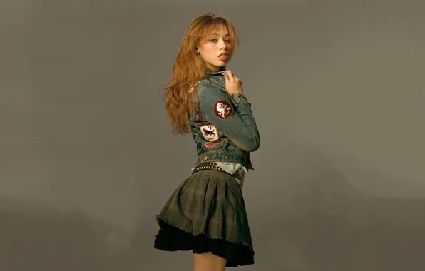 Юбка, куртка, певица, Skye Sweetnam, Скай Свитнем