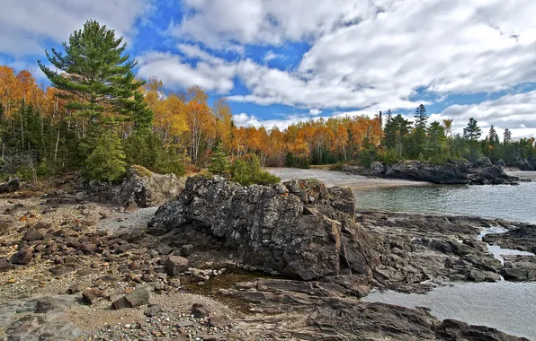 Осень, лес, небо, облака, деревья, озеро, камни