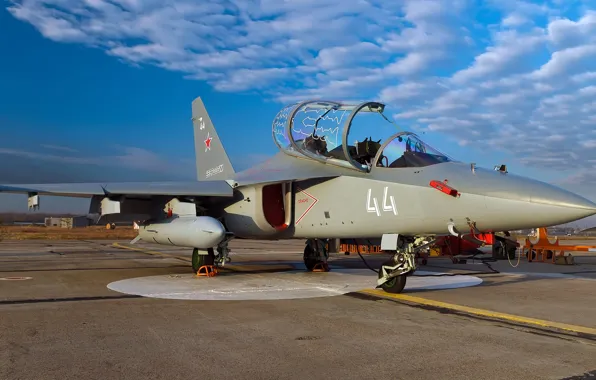 Картинка ВВС России, ОКБ Яковлева, Як-130, лёгкий штурмовик, российский учебно-боевой самолёт