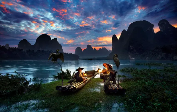 Картинка птицы, река, лодки, вечер, фонари, Китай, рыбаки, бакланы