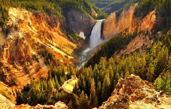 Картинка waterfall, forest, горы, mountains, лес, Водопад