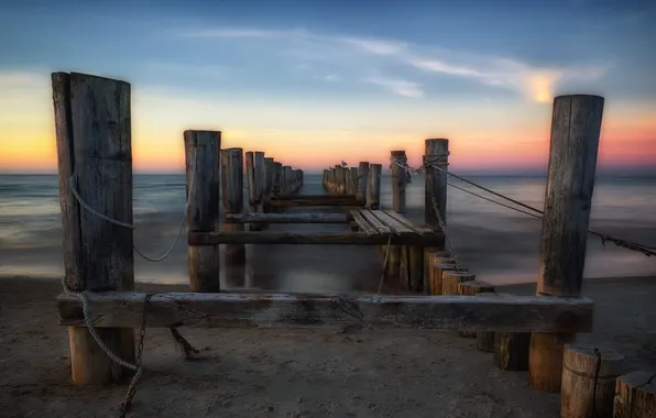 Море, закат, мост