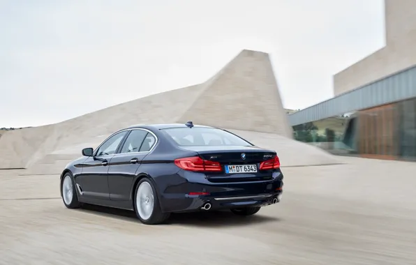 Картинка BMW, сзади, архитектура, седан, вид сбоку, xDrive, 530d, Luxury Line
