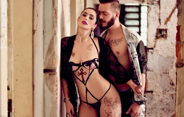 Lingerie, panties, model, man, couple, tattoo, jeans, brunette