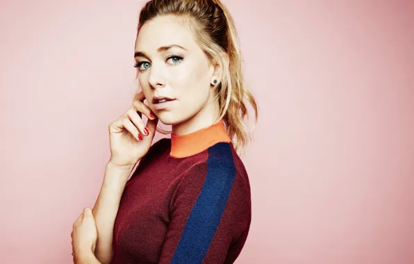 На фотосессии для сериала «Корона», Ванесса Кирби, The Crown, Vanessa Kirby