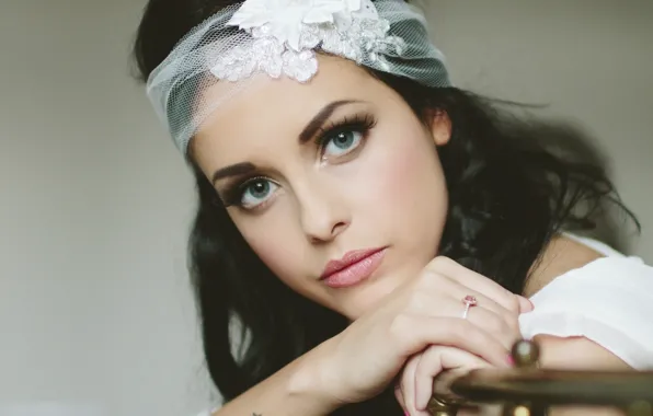 Картинка девушка, портрет, брюнетка, кольцо, невеста, фата