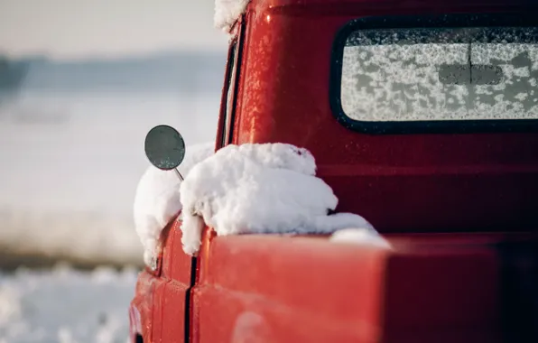 Машина, снег, зеркало