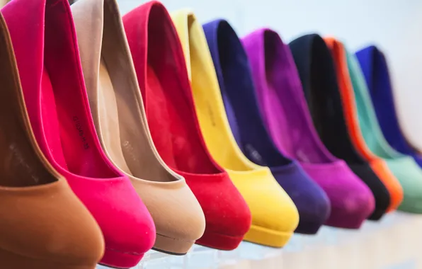 Color, heels, different color, same model