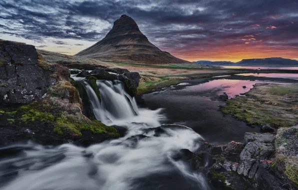 Картинка пейзаж, закат, горы, природа, камни, водопад, вечер, Исландия