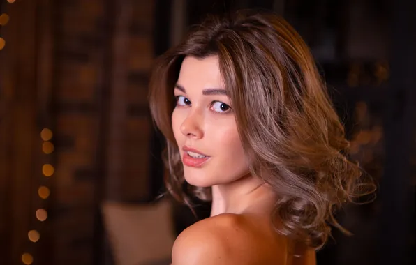 Model, Close Up, Looking Over Shoulder, Follow Me, Stefania Beatty