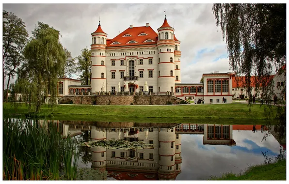 Картинка город, озеро, фото, Польша, дворец, Myslakowice, Wojanоw
