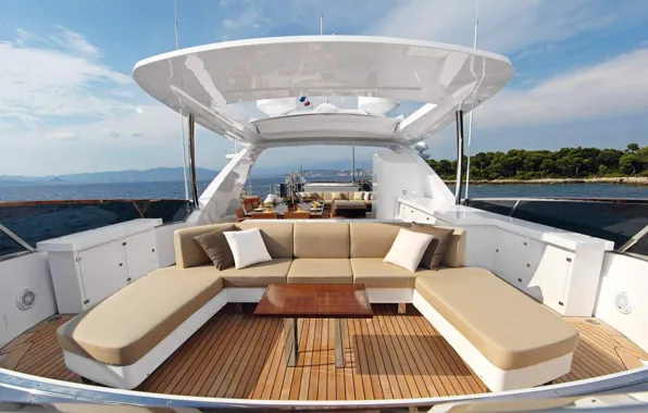 Luxury, motor, super yacht, displacement hull