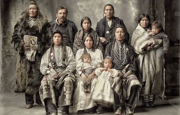Usa, first people, .Blackfoot family, Thunder Cloud, native american family