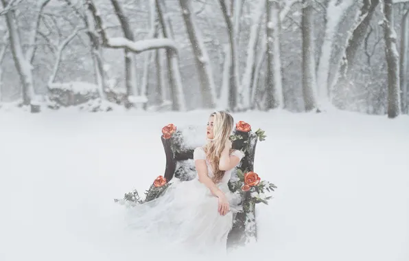 Зима, снег, цветы, платье, блондинка, невеста
