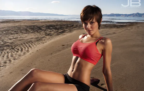 Картинка smile, brunette, look, fitness