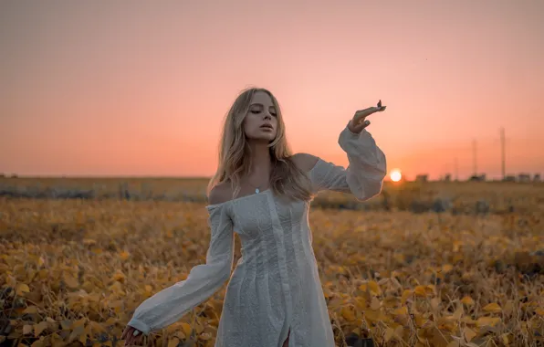 ГОРИЗОНТ, НЕБО, СОЛНЦЕ, ПОЛЕ, ПЛАТЬЕ, САРАФАН, Фотограф Masha Raymers