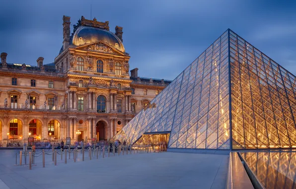 Картинка город, Франция, Париж, вечер, Лувр, пирамида, Paris, музей