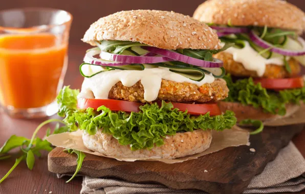 Bread, hamburger, meat, onion