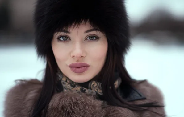 Картинка зима, взгляд, девушка, шапка, портрет, макияж, шарф, брюнетка