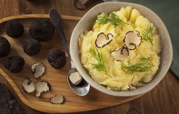 Грибы, миска, трюфели, картофельное пюре