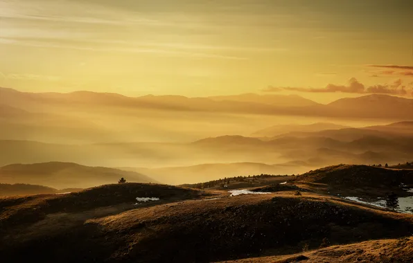 Картинка горы, туман, mountains, fog, yellow sky, желтые небо