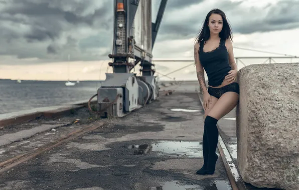 Девушка, милая, трусики, чулки, майка, брюнетка, порт, girl