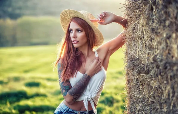 Картинка girl, hat, photographer, model, tattoo, jeans, redhead, tank top