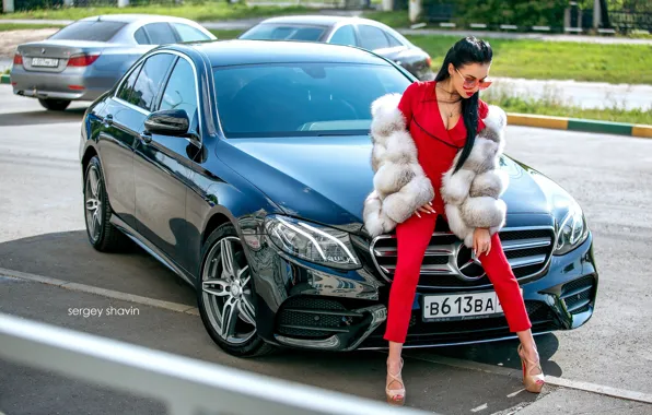 Поза, очки, Алёна Кочержинская, Mercedes-Benz, шубейка, девушка, комбинезон, машина