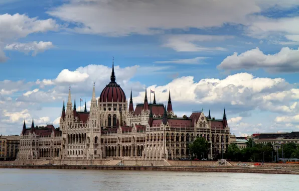 Картинка небо, облака, город, река, здание, парламент, Венгрия, Hungary