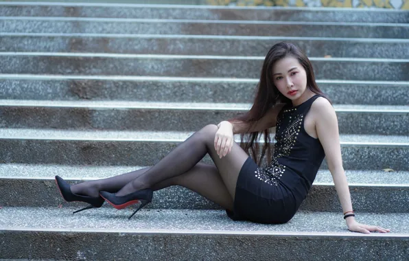 Девушка, Лестница, Girl, Поза, Туфли, Платье, Heels