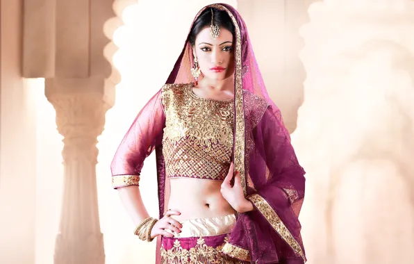 Девушка, брюнетка, woman, индианка, indian brunette, сари. украшения