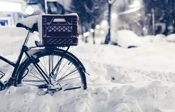 Картинка зима, дорога, макро, снег, природа, велосипед, улица, вечер