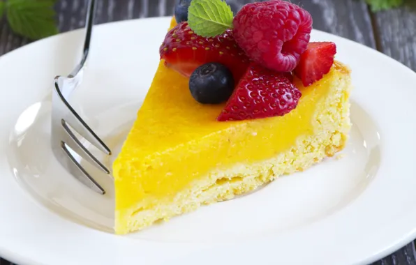 Картинка ягоды, малина, черника, клубника, торт, кусочек торта, Лимонно