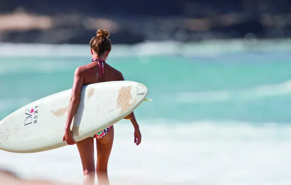Картинка пляж, девушка, океан, спорт, блондинка, серфинг, доска, surfing