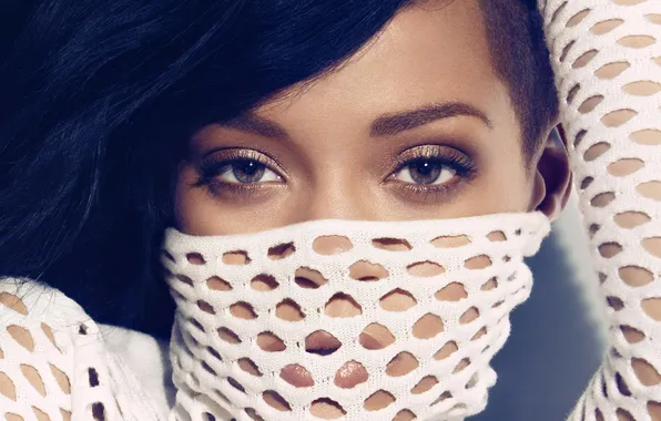 Картинка глаза, взгляд, девушка, лицо, волосы, певица, Rihanna, кофта