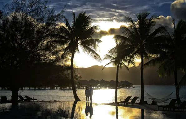 Пальмы, океан, вечер, двое, Bora-Bora, sunset over pool