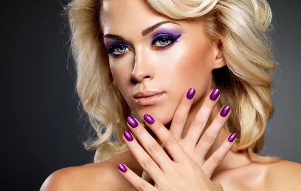 Картинка blonde, makeup, painted nails