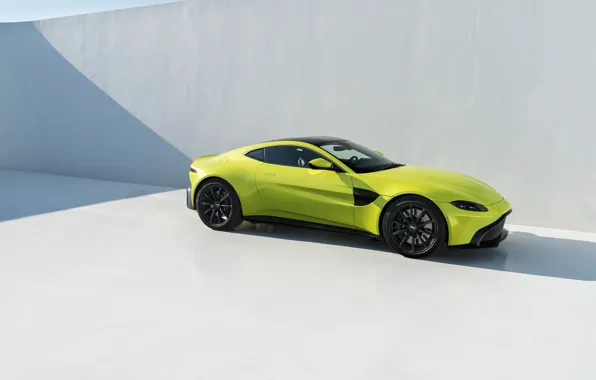 Aston Martin, Vantage, вид сбоку, 2018
